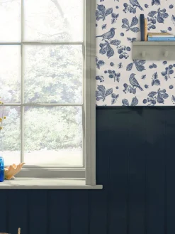 Cream Blackberry Bird 10M Wallpaper