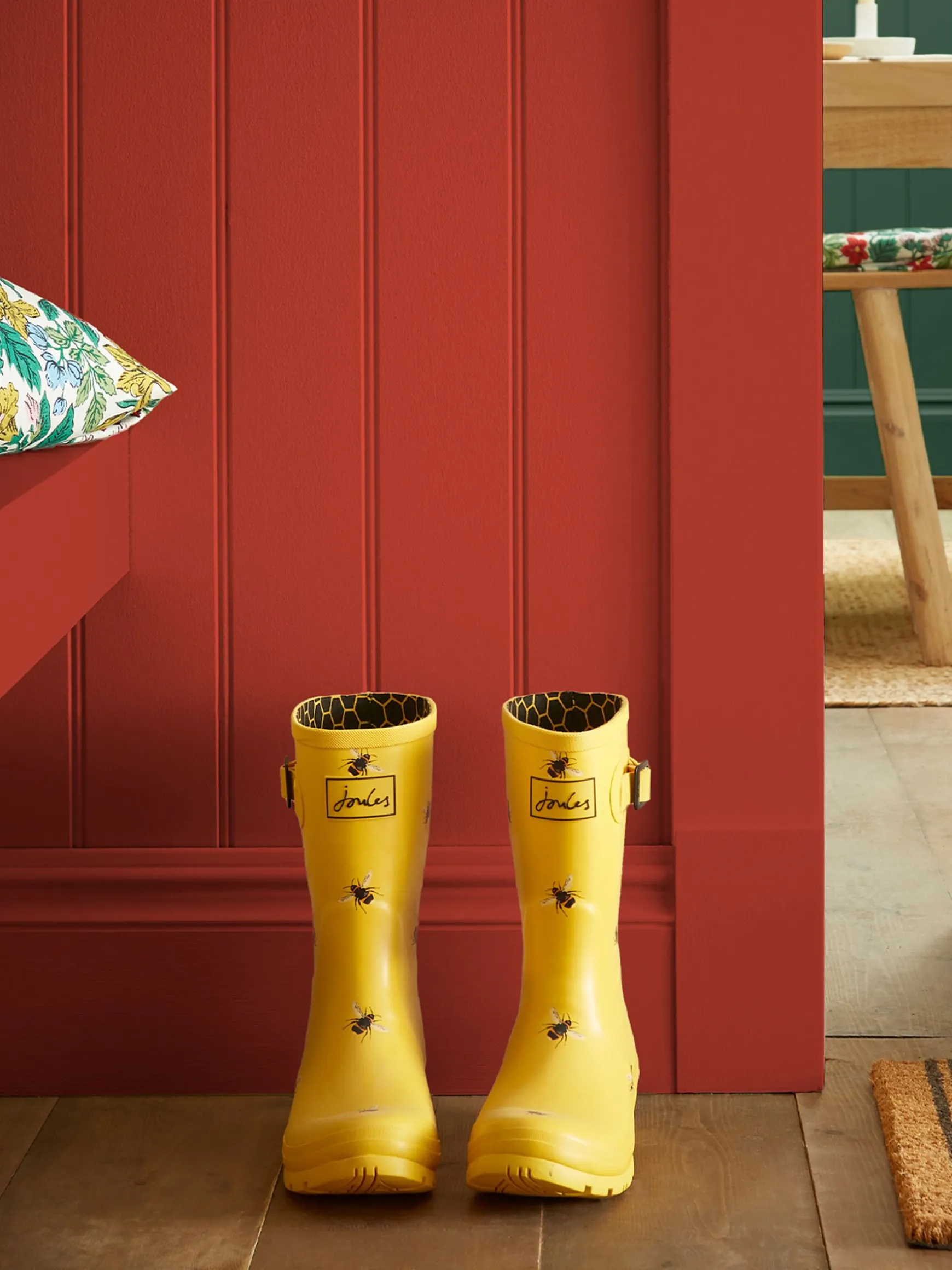 Spurn Point Red Multi Surface Matt Emulsion